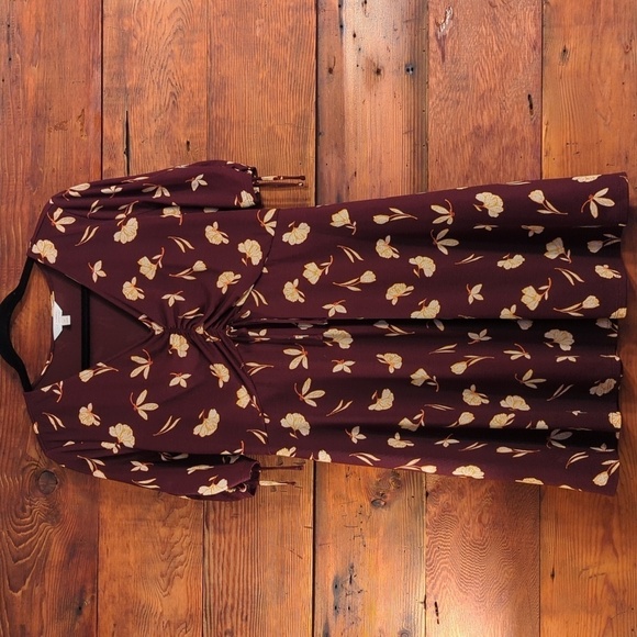 LC Lauren Conrad | Maroon Floral Mini Dress Lightweight V-neck Size M - Picture 5 of 10